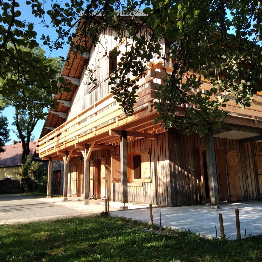 Le Fied Les Dames De La Saugiat B&B 외부 사진
