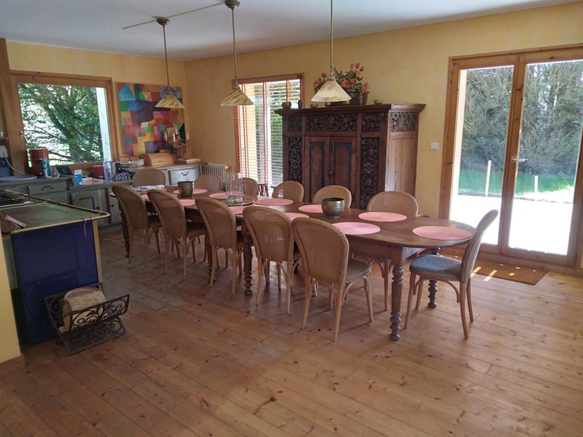 Le Fied Les Dames De La Saugiat B&B 외부 사진