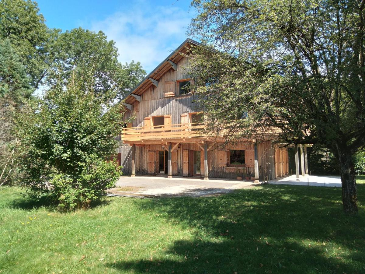 Le Fied Les Dames De La Saugiat B&B 외부 사진