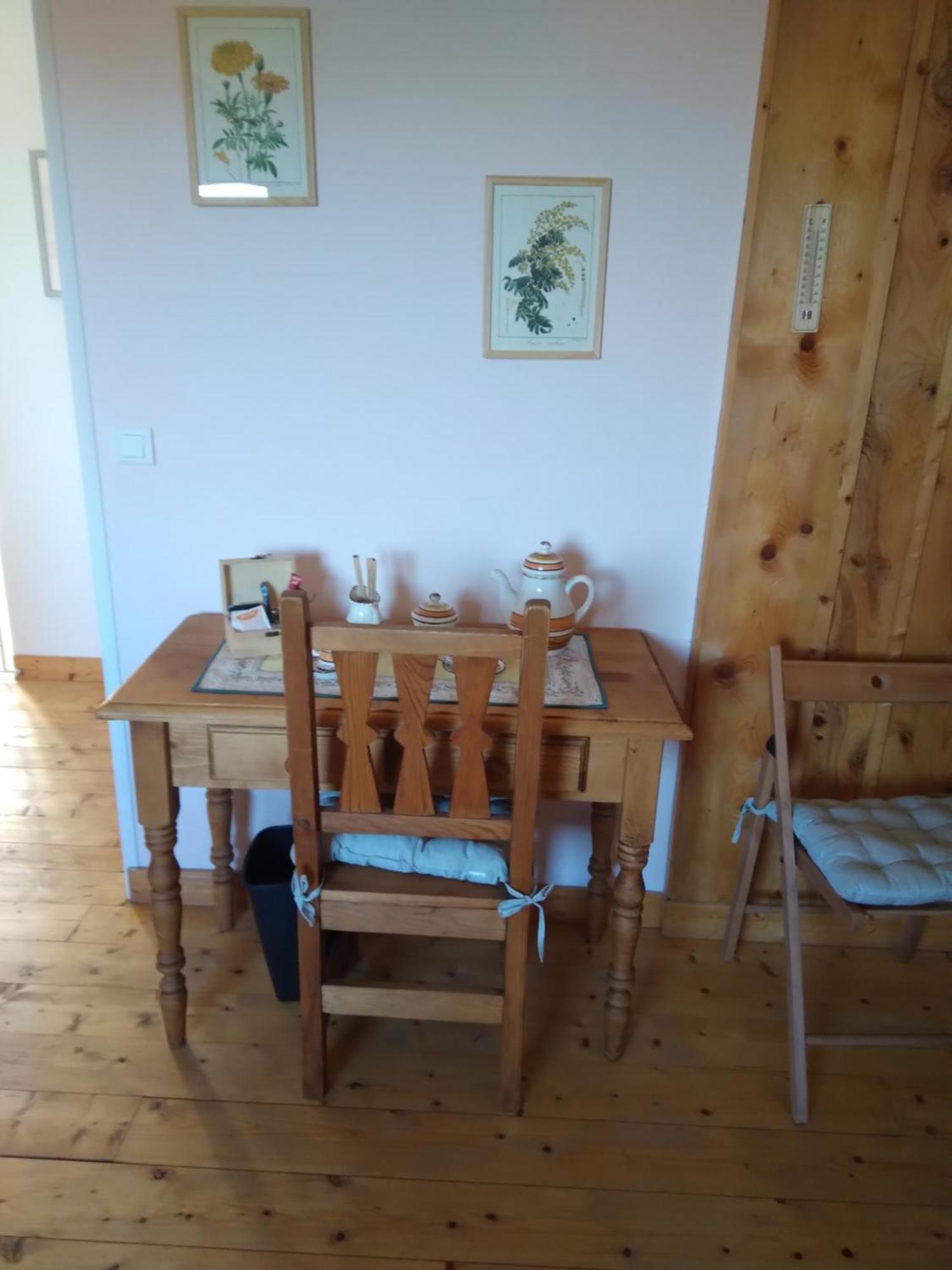 Le Fied Les Dames De La Saugiat B&B 외부 사진
