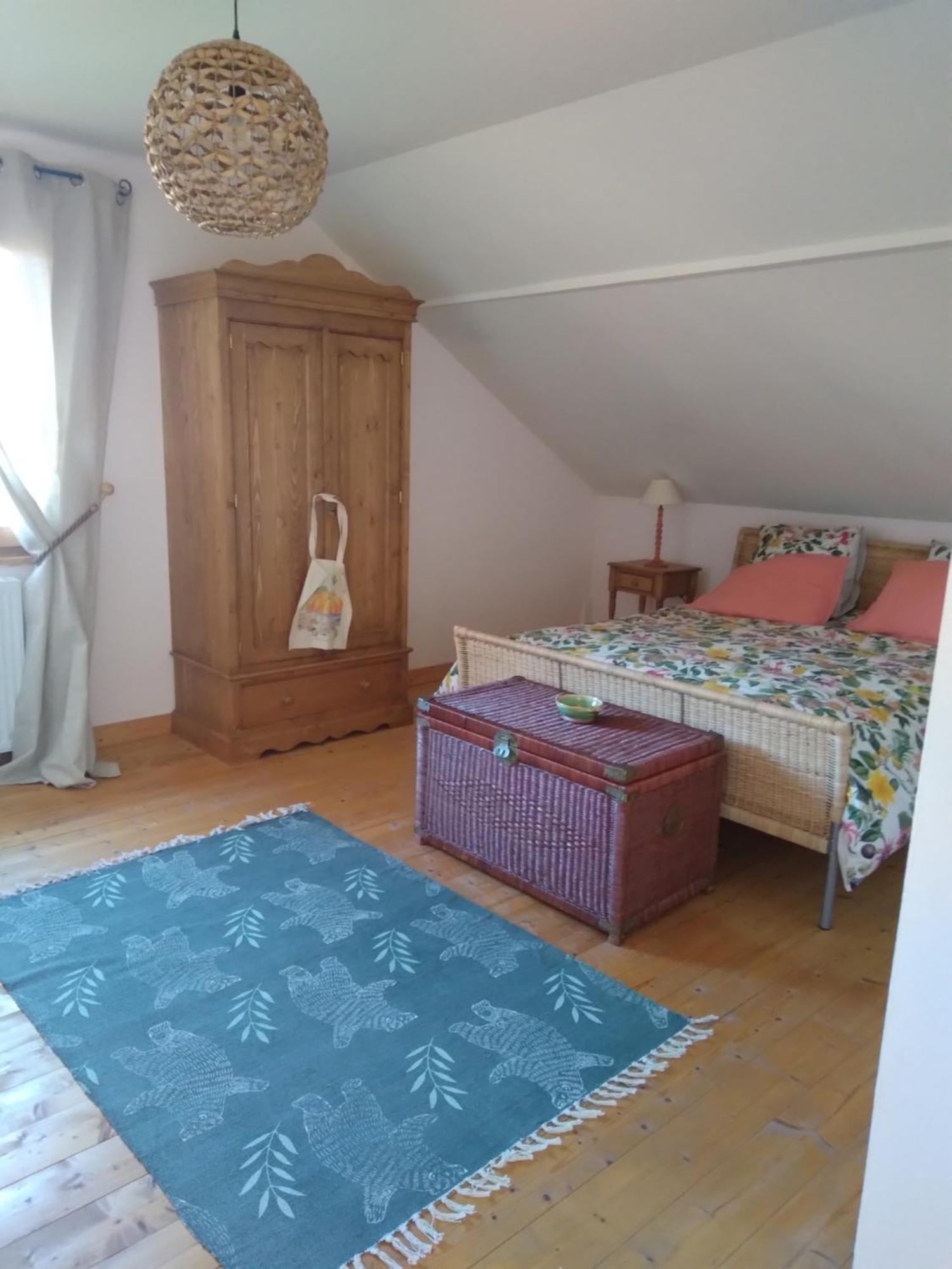 Le Fied Les Dames De La Saugiat B&B 외부 사진